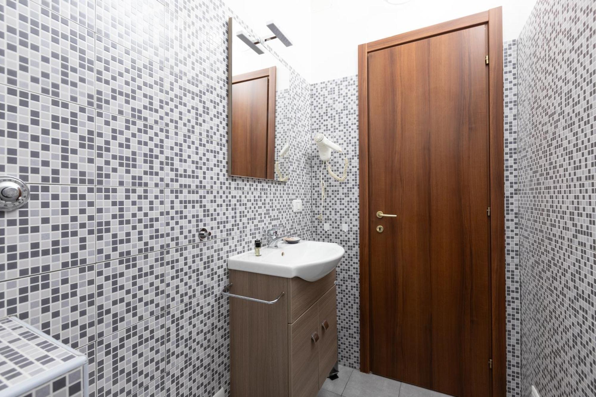 Affittacamere Alpino 76 Roma Dış mekan fotoğraf